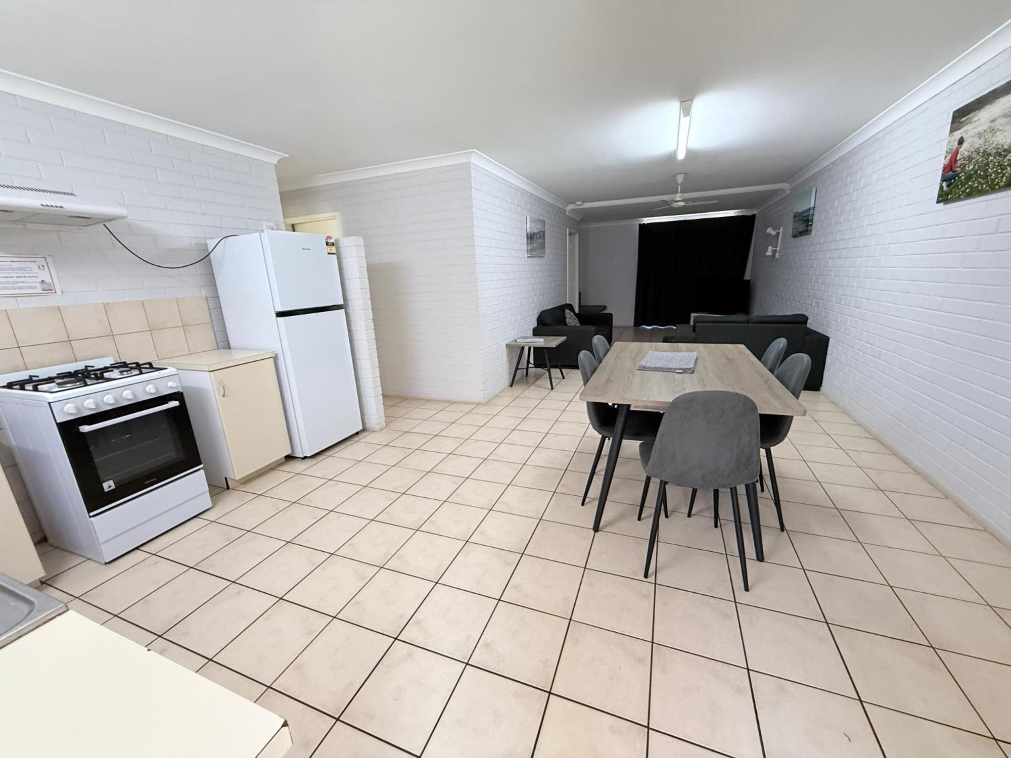 Seafront Aparthotel 3*