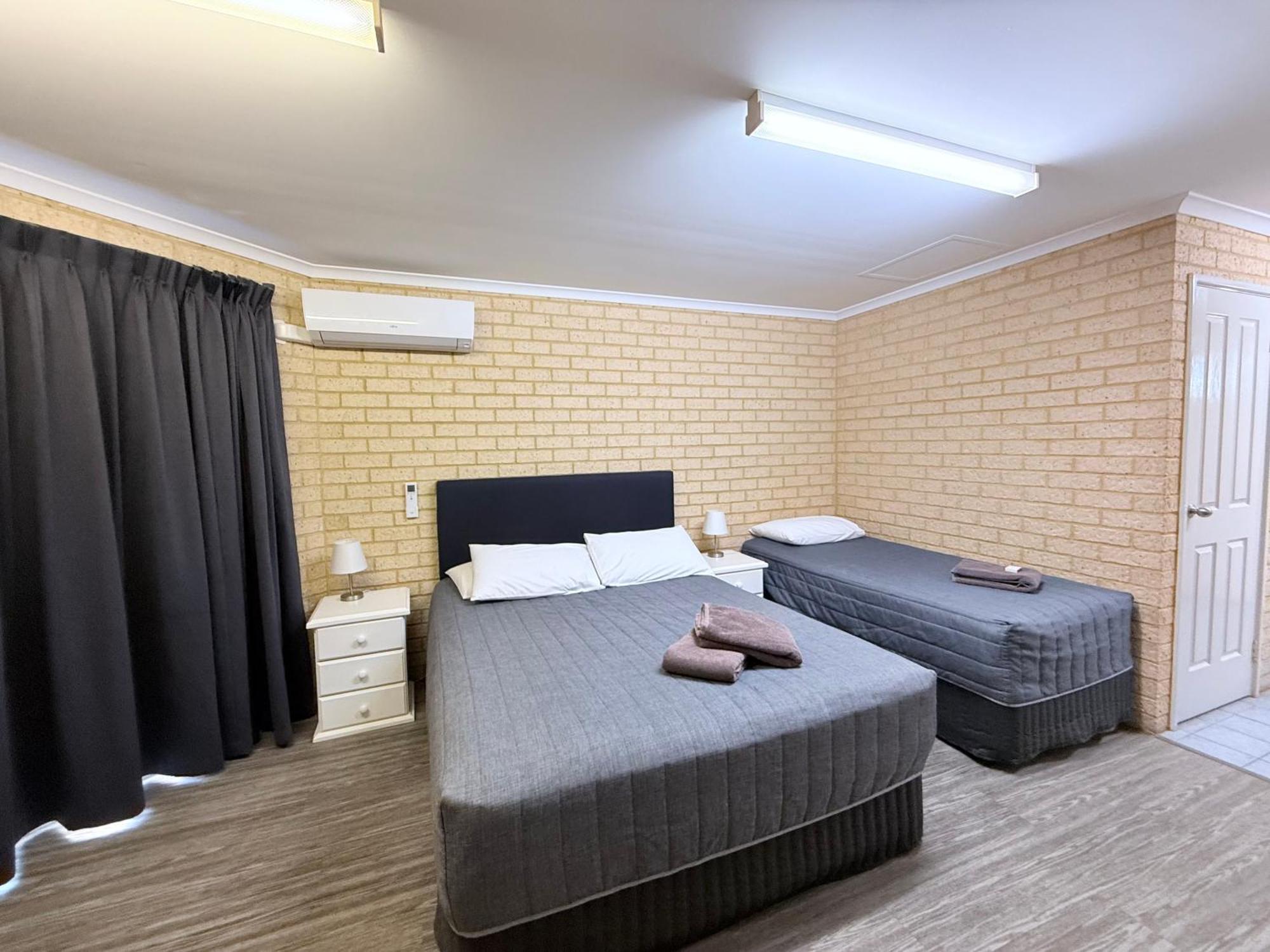 Aparthotel Seafront 3*