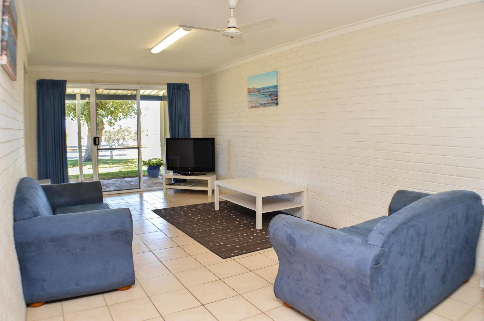 Aparthotel Seafront 3*